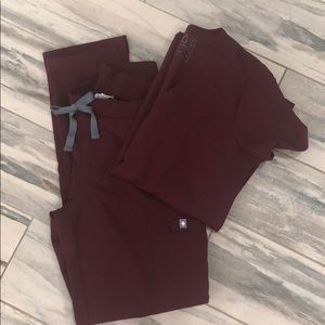 Burgundy Figs Scrub SET